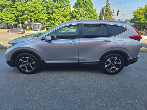 Used 2017 Honda CR-V Touring image 2