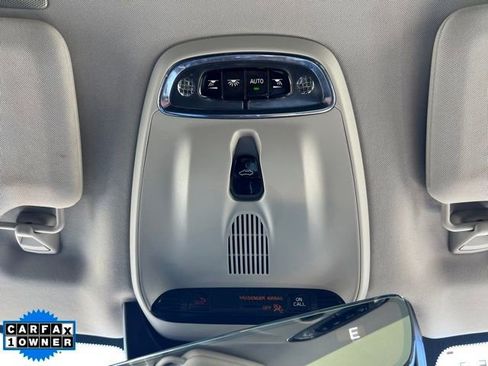 Used 2021 Volvo XC90 T6 Momentum image 32