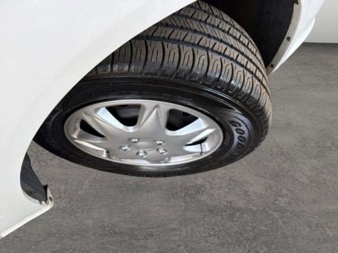 Used 2012 Dodge Grand Caravan SE FWD image 28