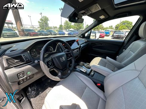 Used 2023 Honda Passport Elite image 15