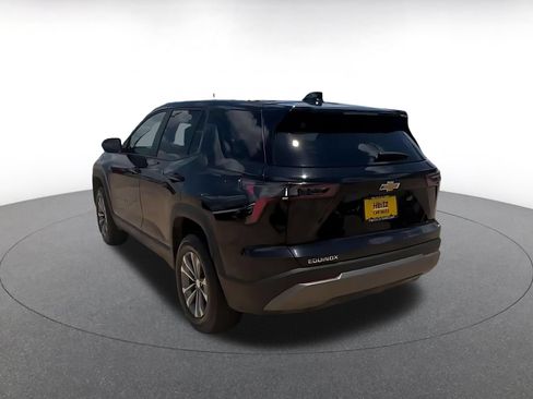 Used 2025 Chevrolet Equinox LT FWD image 10