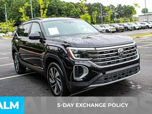 Used 2025 Volkswagen Atlas SE FWD image 4
