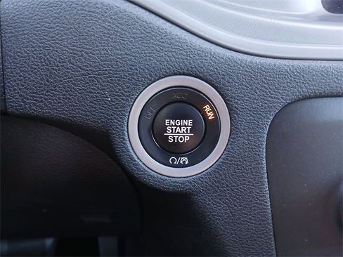 Used 2023 Dodge Charger SXT image 19