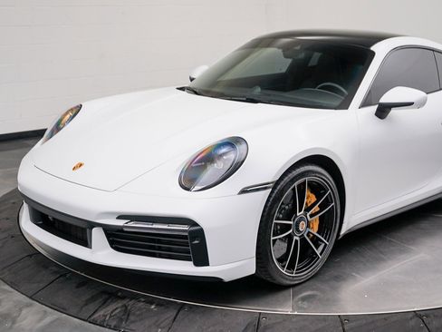 Used 2022 Porsche 911 Turbo S image 9