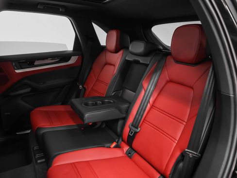 Certified 2026 Porsche Cayenne E-Hybrid AWD/4WD image 42