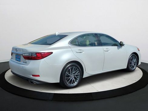 Used 2017 Lexus ES 350 image 4