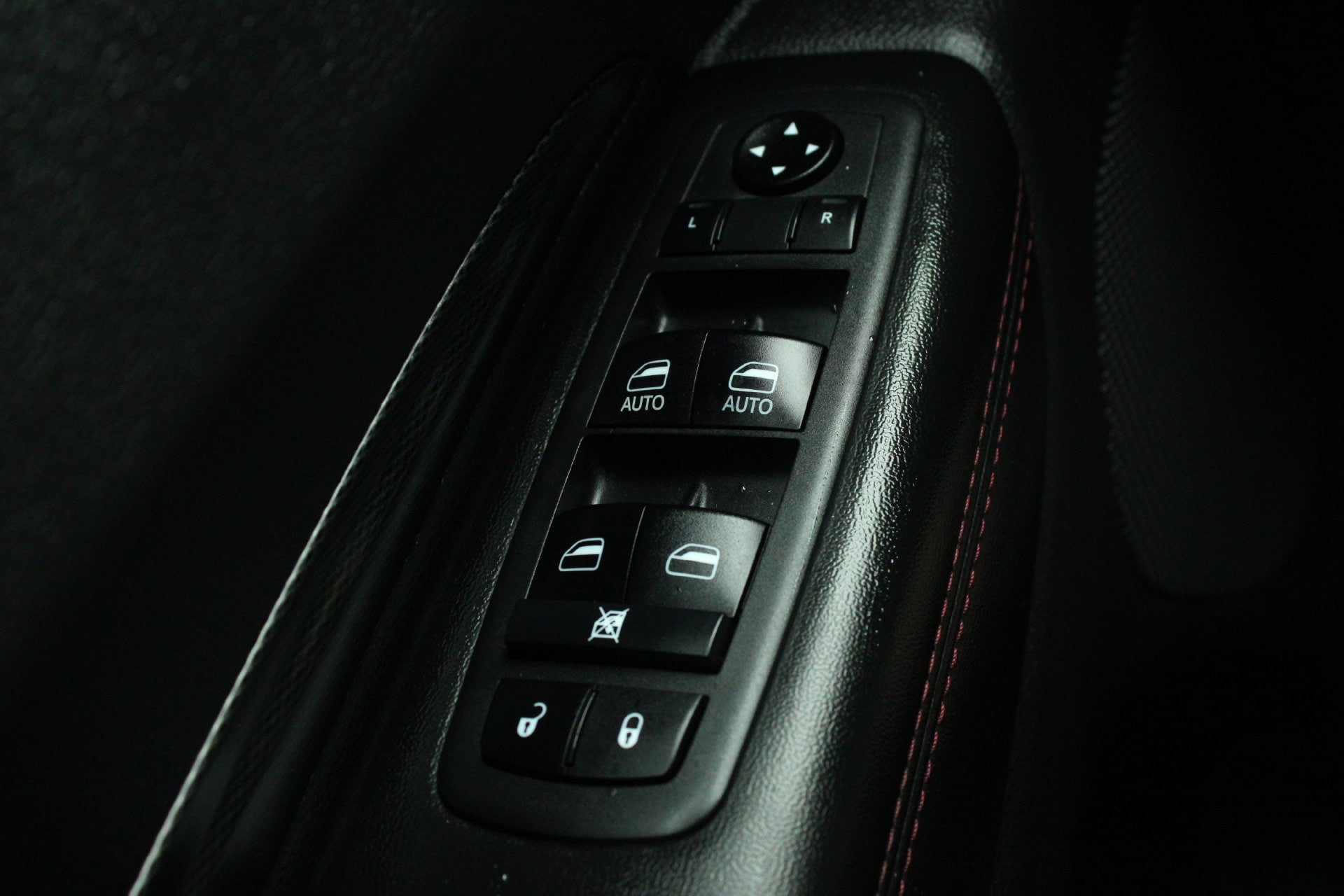Used 2021 Dodge Durango R/T w/ Blacktop Package AWD/4WD image 27