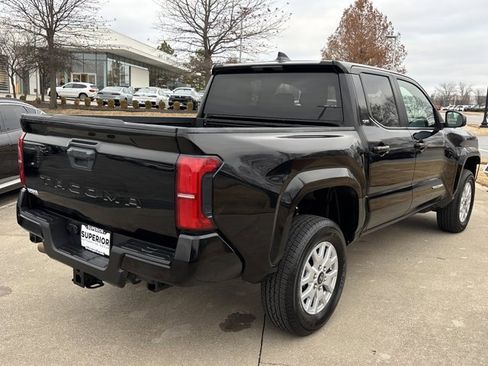Used 2024 Toyota Tacoma TRD Sport image 3