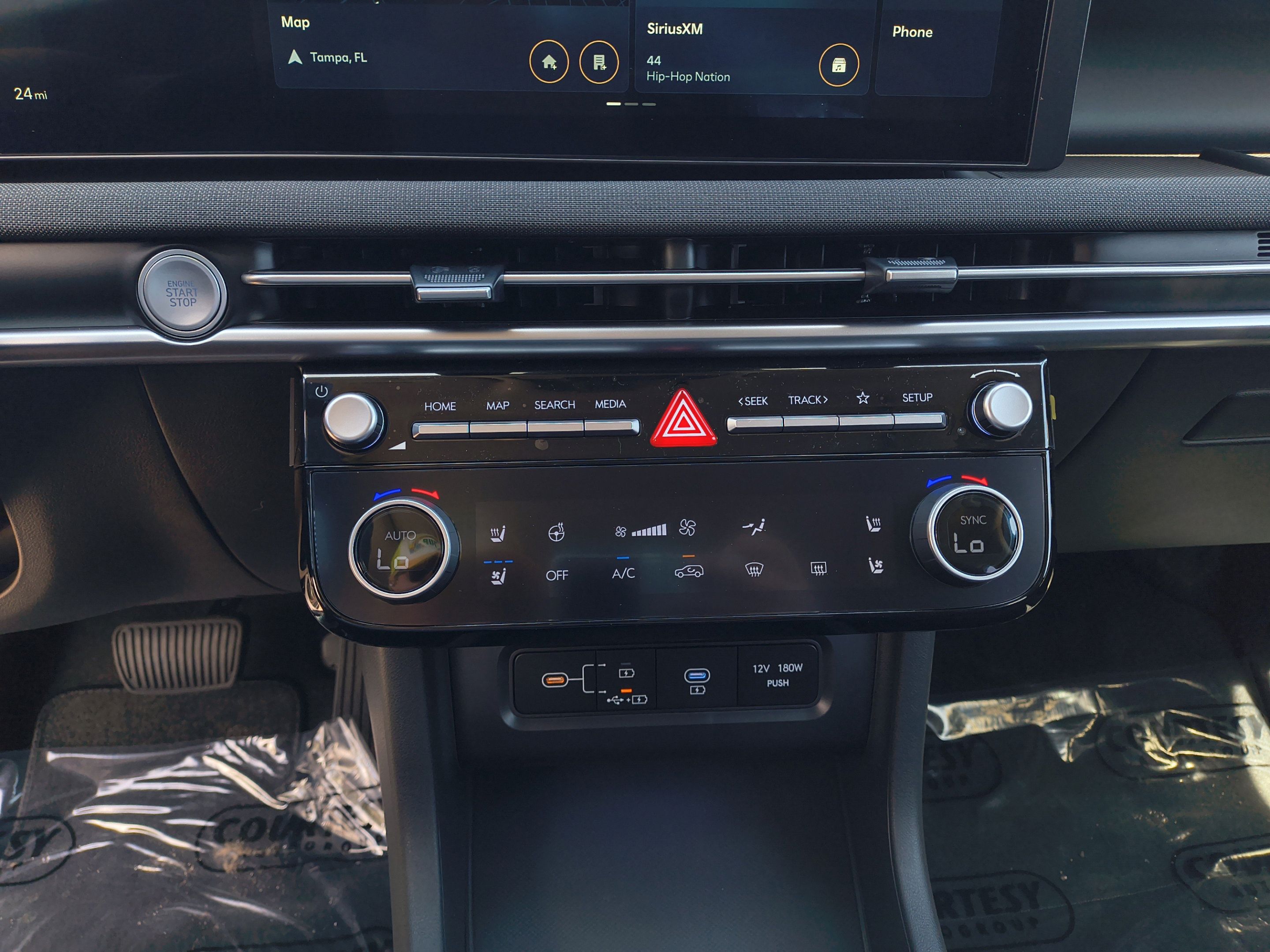 New 2026 Hyundai Tucson Limited FWD image 25