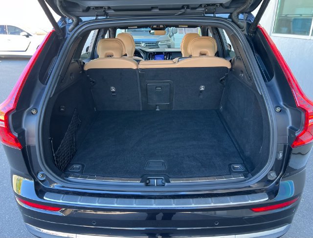 Used 2022 Volvo XC60 B5 Inscription w/ Advanced Package FWD image 18