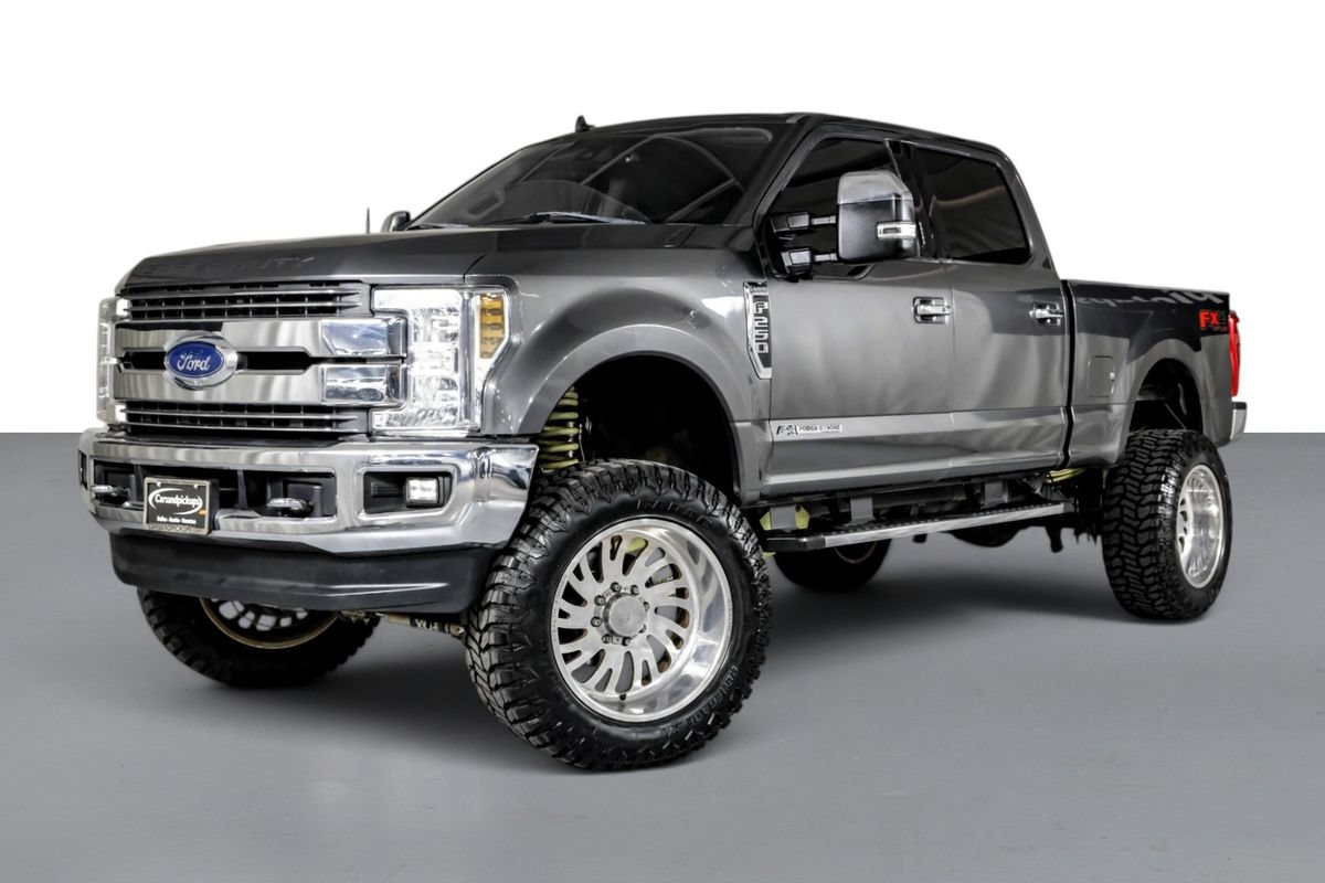 Used 2019 Ford F250 Lariat w/ Lariat Ultimate Package AWD/4WD image 4