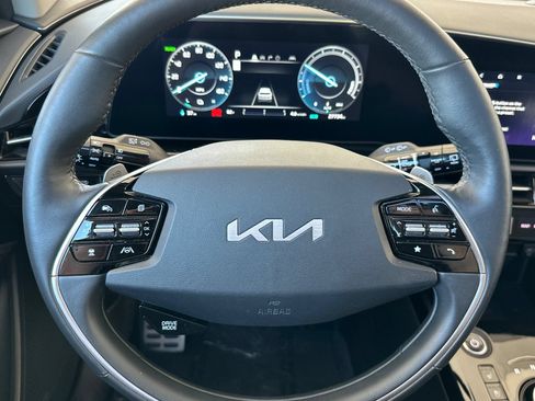 Certified 2023 Kia Niro Wave FWD image 28