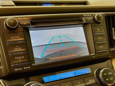 Used 2013 Toyota RAV4 XLE image 22