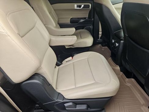 Used 2020 Ford Explorer XLT w/ Equipment Group 202A image 23