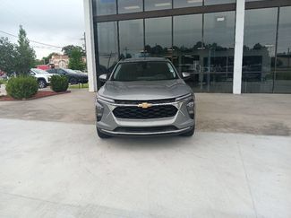 Used 2025 Chevrolet Trax LT w/ LT Convenience Package FWD video 3