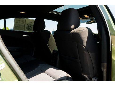 Used 2022 Dodge Charger SXT w/ Blacktop Package image 17
