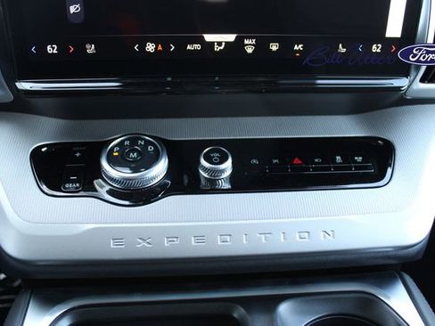 New 2026 Ford Expedition Active image 14