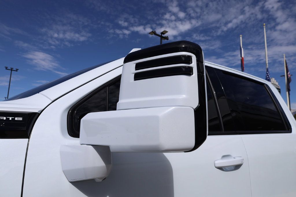 Used 2026 GMC Sierra 3500 Denali Ultimate AWD/4WD image 37