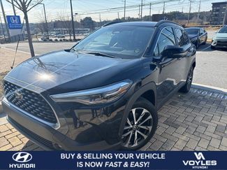Used 2023 Toyota Corolla Cross XLE video 1
