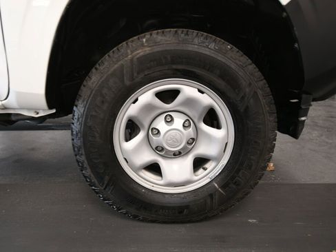 Certified 2022 Toyota Tacoma SR AWD/4WD image 26