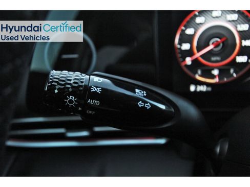 Certified 2025 Hyundai Elantra Limited FWD image 20