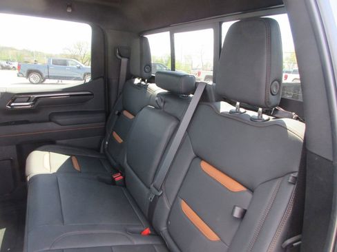 New 2026 GMC Sierra 1500 AT4 w/ AT4 Premium Package AWD/4WD image 14