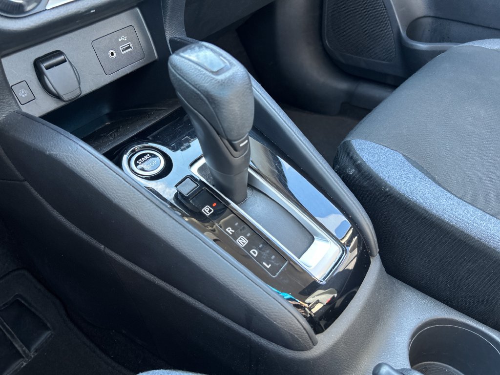 Used 2025 Nissan Versa SV FWD image 20