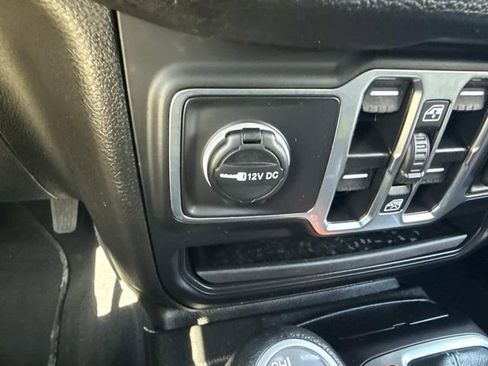 Used 2025 Jeep Wrangler Unlimited Sport AWD/4WD image 33