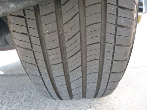 Used 2024 Nissan Frontier SV w/ SV Convenience Package image 36