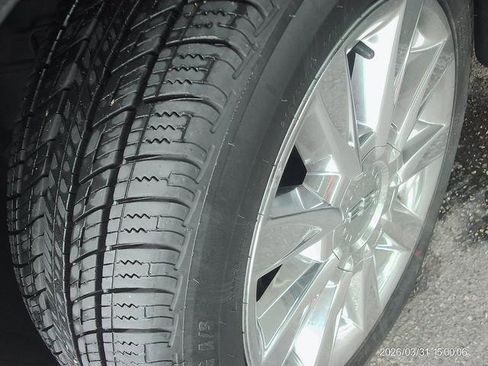 Used 2011 Lincoln MKZ w/ 102A Rapid Spec Order Code FWD image 8