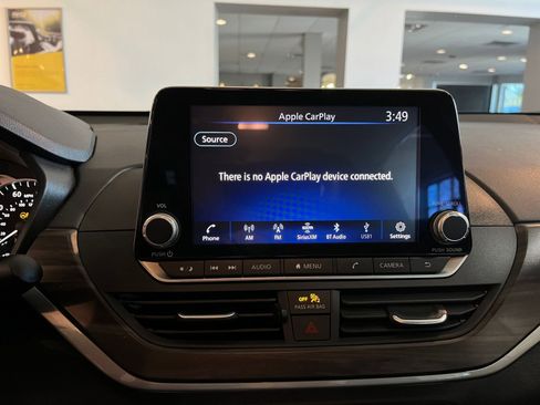 Used 2025 Nissan Altima 2.5 SV FWD image 20