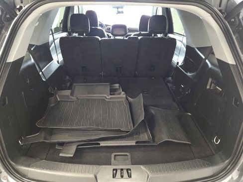 Used 2023 Ford Explorer XLT w/ Equipment Group 202A image 13