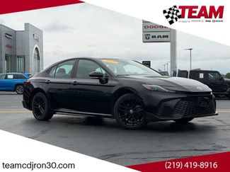 Used 2025 Toyota Camry SE FWD video 1