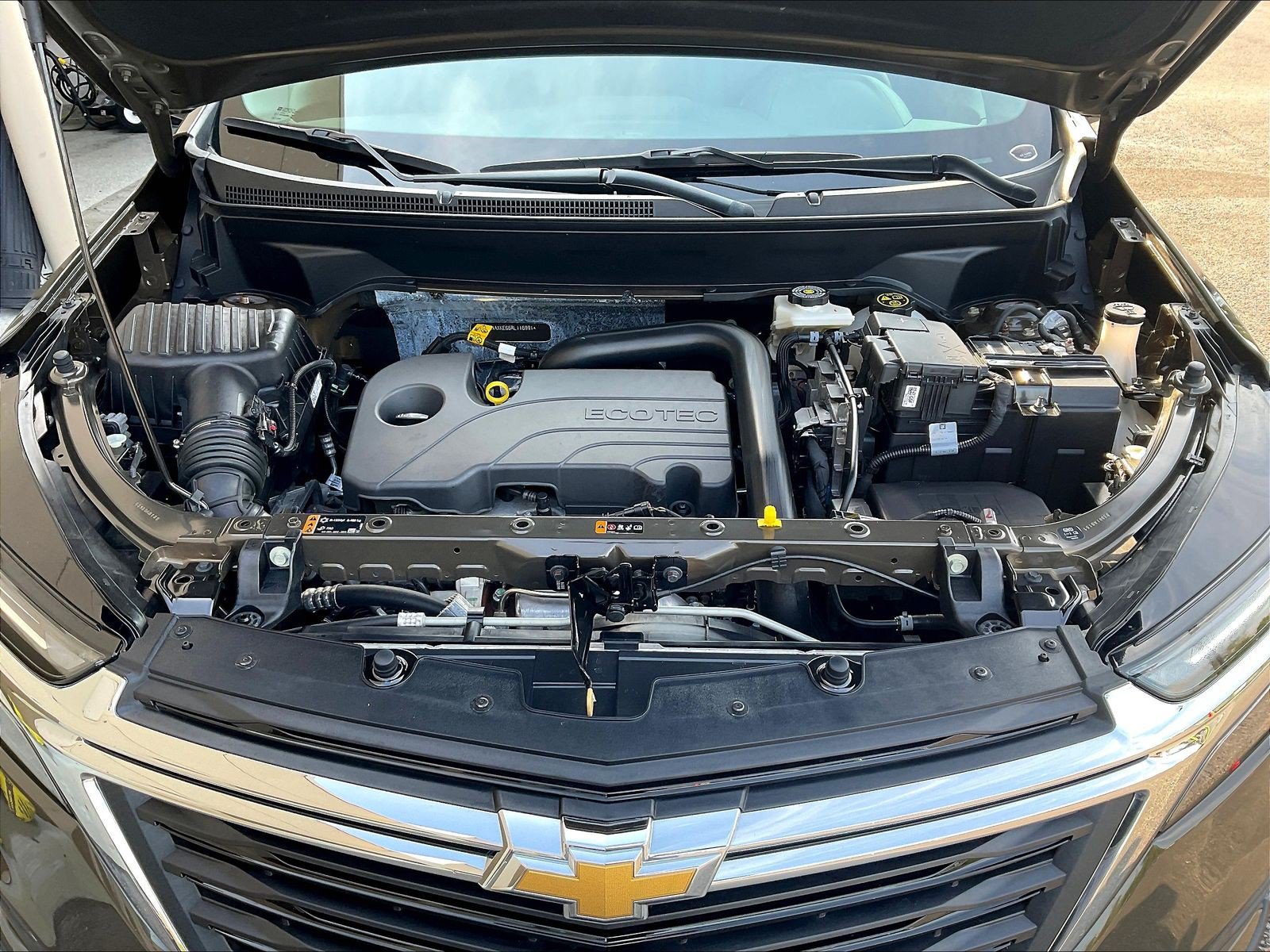 Used 2024 Chevrolet Equinox LT FWD image 29