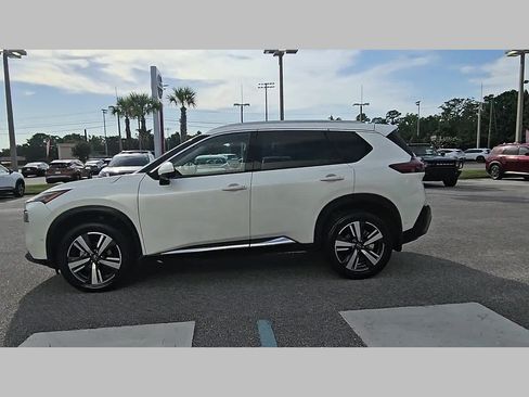 Used 2023 Nissan Rogue SL w/ SL Premium Package FWD image 28