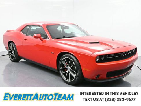 Used 2018 Dodge Challenger R/T w/ Performance Handling Group image 1