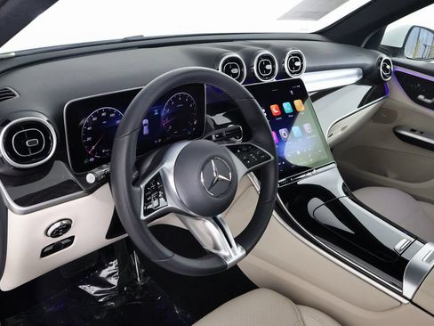 Certified 2026 Mercedes-Benz GLC 300 image 7