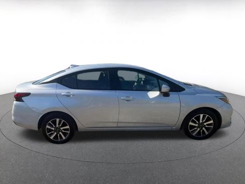 Used 2025 Nissan Versa SV FWD image 16