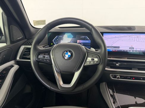 Used 2024 BMW X5 sDrive40i w/ Premium Package RWD image 11