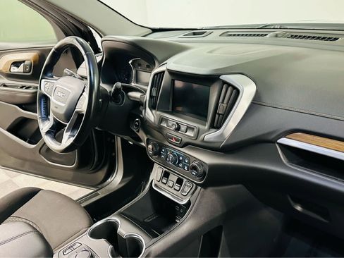 Used 2020 GMC Terrain SLE w/ Driver Convenience Package image 8