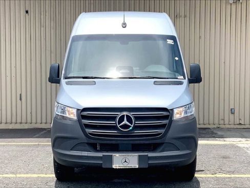 New 2025 Mercedes-Benz Sprinter 2500 image 3