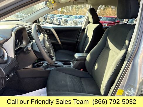 Used 2017 Toyota RAV4 LE image 11