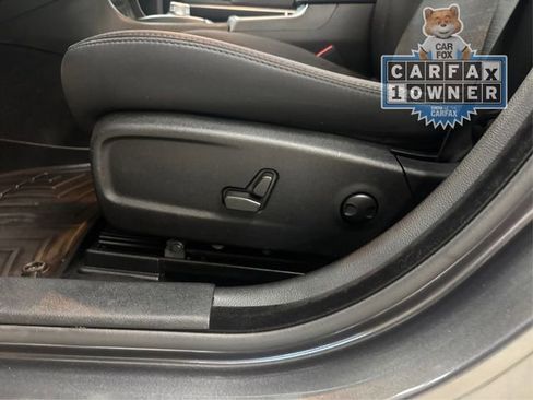 Used 2022 Chrysler 300 Touring image 23