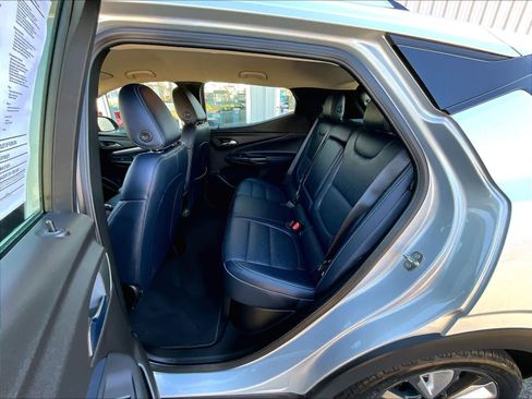 Certified 2023 Chevrolet Bolt EUV LT w/ Convenience Package image 15