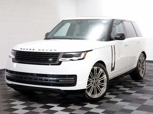 New 2025 Land Rover Range Rover SE image 1