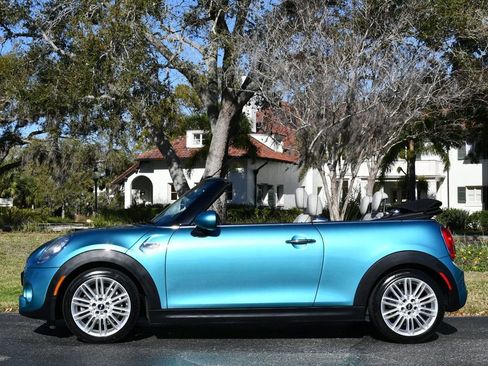 Used 2017 MINI Cooper S image 30