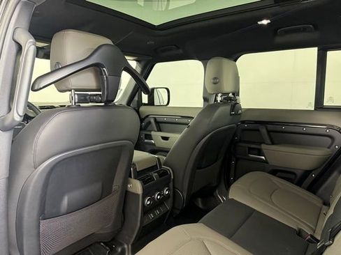 New 2026 Land Rover Defender 110 X-Dynamic SE AWD/4WD image 21