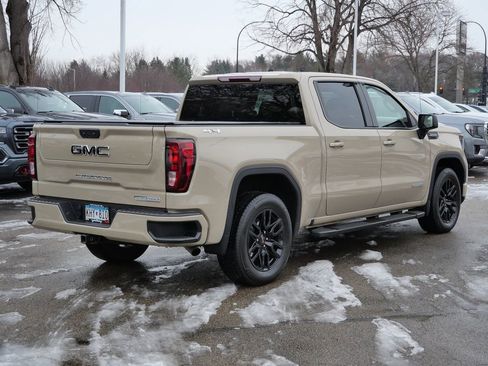 Used 2022 GMC Sierra 1500 Elevation w/ LPO, Elevation Black Package image 9