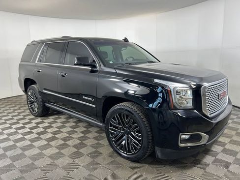 Used 2017 GMC Yukon Denali image 7