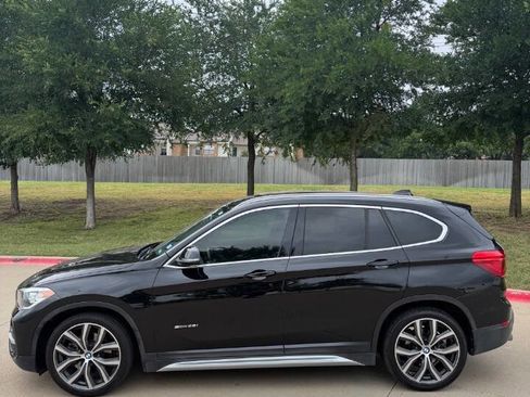 Used 2017 BMW X1 sDrive28i w/ Driving Assistance Package FWD image 4